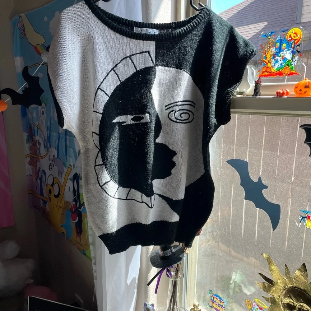 Vintage Jaymee Papell abstract two face moon acrylic black and white sweater top - Picture 4 of 14